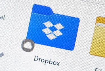 Você não precisa classificar tudo manualmente se usar o Dropbox.